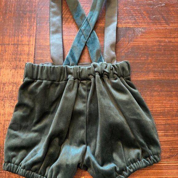 Edgehill Collection Baby Green Velvet Shortalls ~ 3 Months ~ NWOT ~ Christmas - Picture 2 of 4